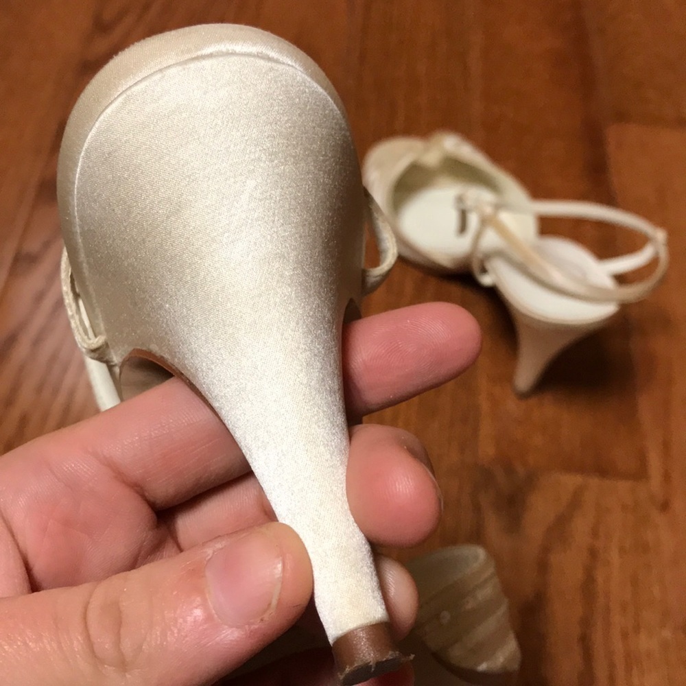 Michaelangelo satin ankle strap bridal sandals - Picture 9 of 10